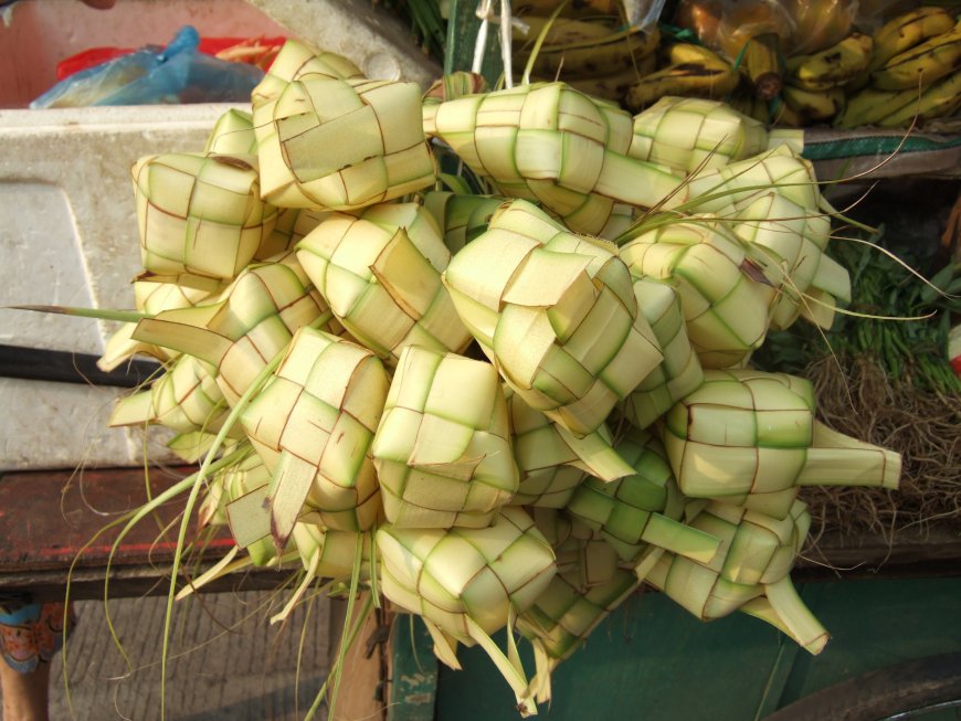 Tradisi Lebaran Ketupat: Makna dan Keunikan yang Tidak Terlupakan