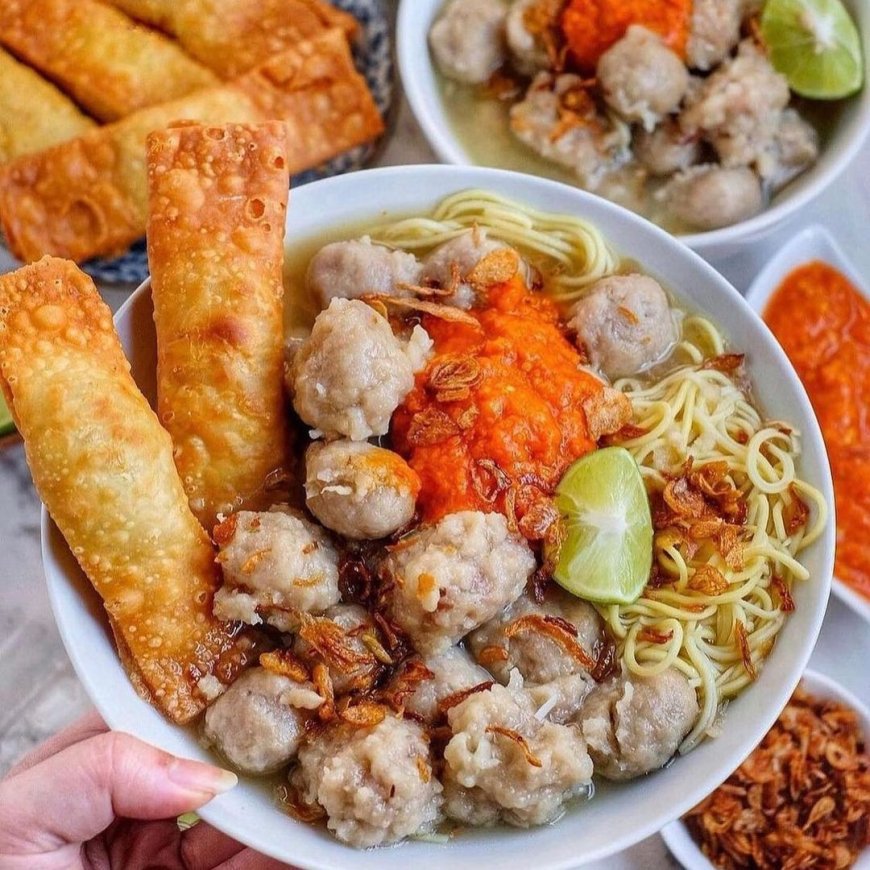 Rekomendasi Makanan Berkuah Simpel dan Enak : Bakso Kuah